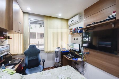 Quarto 1 de apartamento à venda com 2 quartos, 75m² em Grajaú, Rio de Janeiro