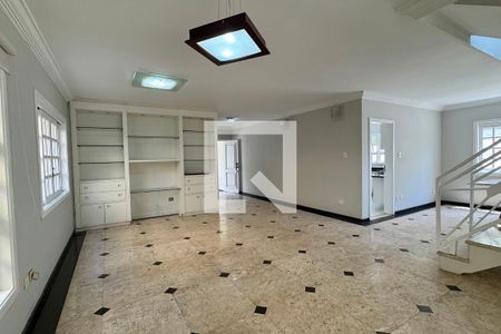 Sala de casa de condomínio para alugar com 3 quartos, 400m² em Aldeia da Serra, Barueri