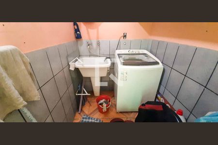 Casa à venda com 142m², 3 quartos e 2 vagas Casa à venda com 142m², 3 quartos e 2 vagasÁrea de Serviço