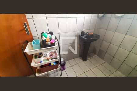 Casa à venda com 142m², 3 quartos e 2 vagas Casa à venda com 142m², 3 quartos e 2 vagasBanheiro de Cima