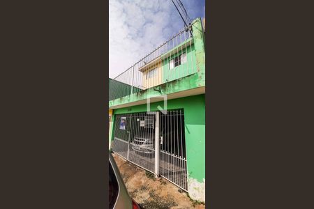 Casa à venda com 142m², 3 quartos e 2 vagas Casa à venda com 142m², 3 quartos e 2 vagasFachada da Casa