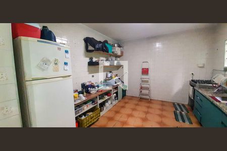 Casa à venda com 142m², 3 quartos e 2 vagas Casa à venda com 142m², 3 quartos e 2 vagasCozinha