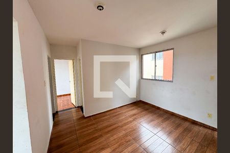 Sala de apartamento à venda com 2 quartos, 47m² em Califórnia, Belo Horizonte