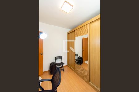 Quarto  de apartamento à venda com 2 quartos, 45m² em Igara, Canoas