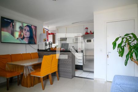 Sala de apartamento à venda com 3 quartos, 62m² em Parque Bristol, São Paulo