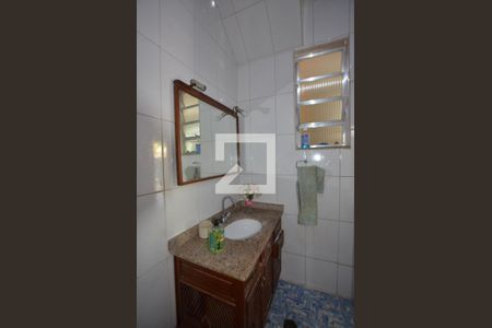 Banheiro de casa à venda com 1 quarto, 50m² em Penha, Rio de Janeiro