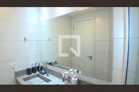 Banheiro de apartamento à venda com 1 quarto, 28m² em Vila Ema, São Paulo