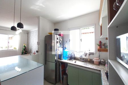 Casa à venda com 115m², 4 quartos e 2 vagas Casa à venda com 115m², 4 quartos e 2 vagasCozinha