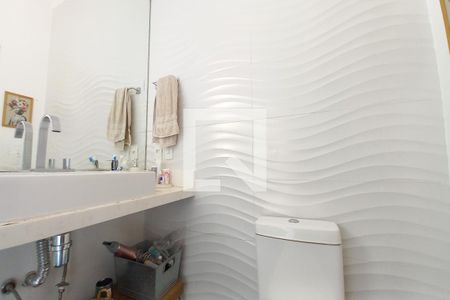 Casa à venda com 115m², 4 quartos e 2 vagas Casa à venda com 115m², 4 quartos e 2 vagasBanheiro da Suíte