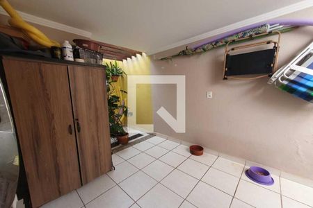 Casa à venda com 115m², 4 quartos e 2 vagas Casa à venda com 115m², 4 quartos e 2 vagasÁrea de Serviço