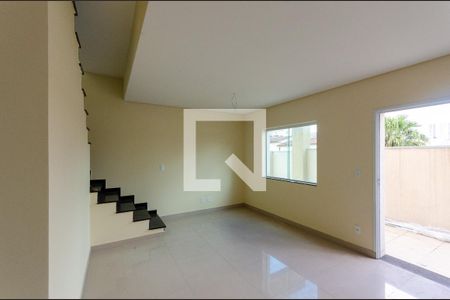 Sala de casa de condomínio à venda com 3 quartos, 96m² em Vila Primavera, São Paulo