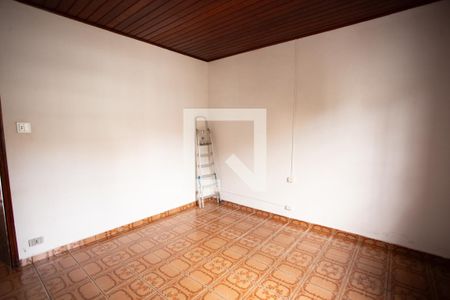 QUARTO 1 de casa à venda com 4 quartos, 200m² em Chora Menino, São Paulo