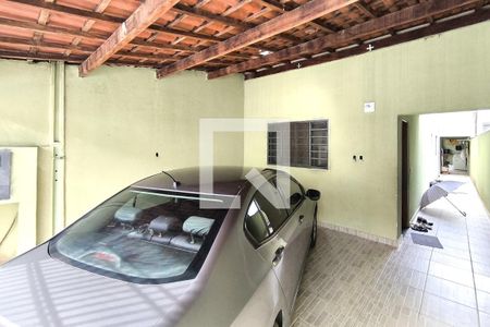 Casa à venda com 100m², 3 quartos e 2 vagas Casa à venda com 100m², 3 quartos e 2 vagasÁrea externa