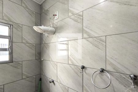 Casa à venda com 100m², 3 quartos e 2 vagas Casa à venda com 100m², 3 quartos e 2 vagasBanheiro 2