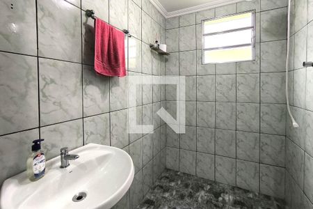 Casa à venda com 100m², 3 quartos e 2 vagas Casa à venda com 100m², 3 quartos e 2 vagasBanheiro