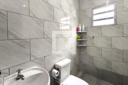 Casa à venda com 100m², 3 quartos e 2 vagas Casa à venda com 100m², 3 quartos e 2 vagasBanheiro 2