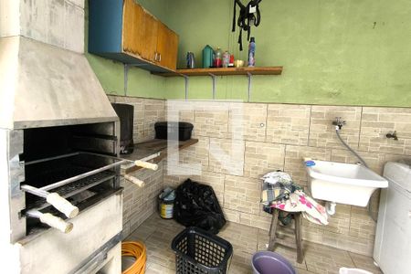 Casa à venda com 100m², 3 quartos e 2 vagas Casa à venda com 100m², 3 quartos e 2 vagasÁrea externa