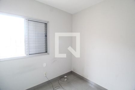 Quarto 1 de apartamento para alugar com 2 quartos, 65m² em Santa Mônica, Uberlândia