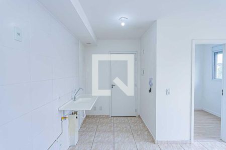 Sala, cozinha e área de serviço de apartamento para alugar com 2 quartos, 34m² em Vila Palmeiras, São Paulo