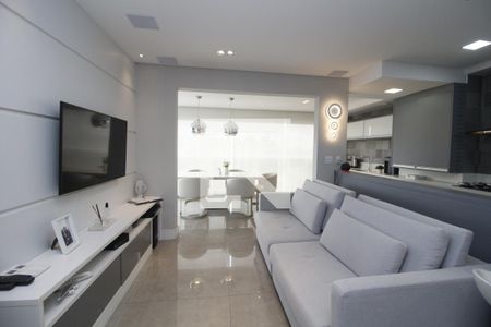 Sala de TV de apartamento à venda com 3 quartos, 81m² em Jardim Analia Franco, São Paulo