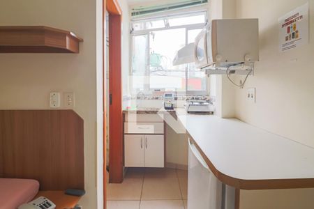 Studio - Quarto e Cozinha de kitnet/studio para alugar com 1 quarto, 29m² em Vila Indiana, São Paulo