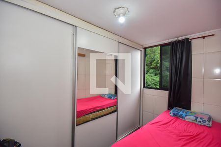 Quarto 2 de apartamento para alugar com 2 quartos, 55m² em Conjunto Promorar Raposo Tavares, São Paulo