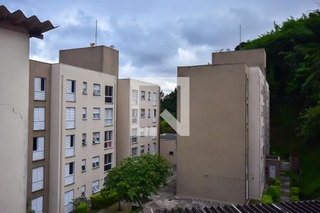 Vista do Quarto 1 de apartamento para alugar com 2 quartos, 55m² em Conjunto Promorar Raposo Tavares, São Paulo