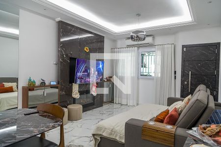 Sala de casa para alugar com 3 quartos, 100m² em Jardim Oriental, São Paulo