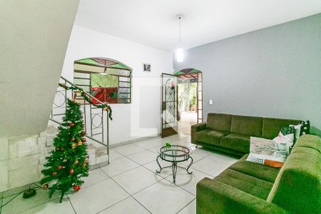 Sala de casa à venda com 5 quartos, 204m² em A Definir Em Campo, Contagem