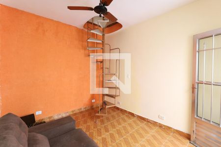 Sala de casa para alugar com 2 quartos, 70m² em Conjunto Habitacional Jova Rural, São Paulo