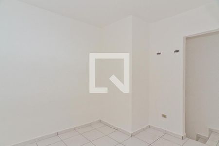 Quarto de casa para alugar com 1 quarto, 30m² em Vila Palmeiras, São Paulo