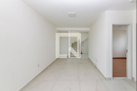 Sala 1 de apartamento para alugar com 2 quartos, 113m² em Cabral, Contagem