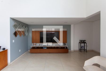 Sala de casa para alugar com 3 quartos, 599m² em Garças, Belo Horizonte