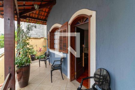 Varanda da sala de casa à venda com 4 quartos, 257m² em Castelo, Belo Horizonte