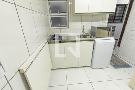 Sala/Quarto de kitnet/studio para alugar com 1 quarto, 20m² em Hauer, Curitiba