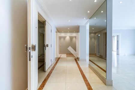 Hall Elevador de apartamento à venda com 3 quartos, 535m² em Vila Mariana, São Paulo