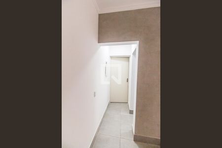 Corredor de casa para alugar com 1 quarto, 90m² em Vila Veloso, Carapicuíba