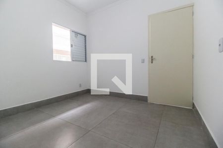 Quarto de casa para alugar com 1 quarto, 90m² em Vila Veloso, Carapicuíba