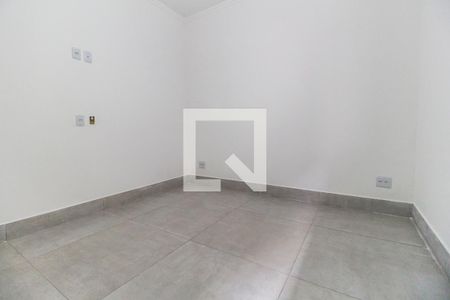 Quarto de casa para alugar com 1 quarto, 90m² em Vila Veloso, Carapicuíba