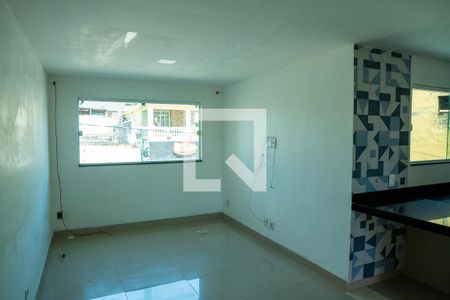 Sala de casa para alugar com 2 quartos, 60m² em Edson Passos, Mesquita