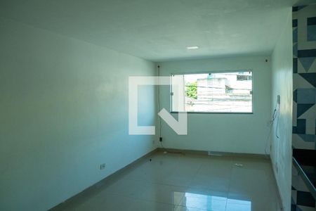 Sala de casa para alugar com 2 quartos, 60m² em Edson Passos, Mesquita