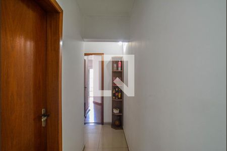 Corredor de apartamento à venda com 2 quartos, 60m² em Vila Sao Pedro, Santo André