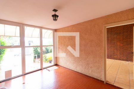 Sala 01 de casa para alugar com 3 quartos, 150m² em Chácara da Barra, Campinas