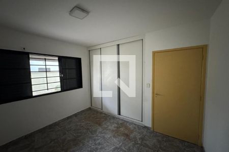 Quarto 01 de apartamento para alugar com 2 quartos, 82m² em Residencial E Comercial Palmares, Ribeirão Preto