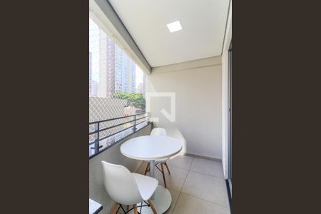 Varanda de kitnet/studio à venda com 1 quarto, 25m² em Jardim das Acacias, São Paulo