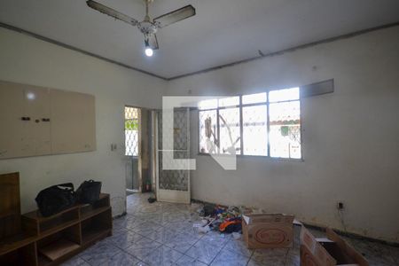 Sala de casa para alugar com 2 quartos, 55m² em Heliópolis, Belford Roxo