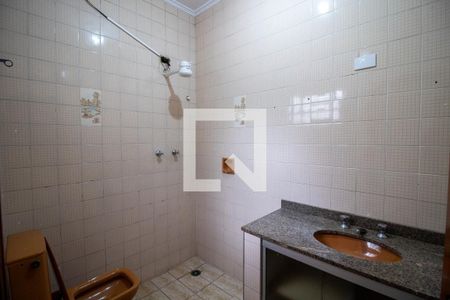 Banheiro do Quarto 1 de casa à venda com 2 quartos, 140m² em Caxingui, São Paulo