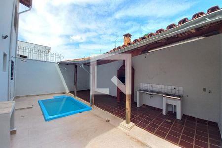 Casa à venda com 149m², 4 quartos e 2 vagas Casa à venda com 149m², 4 quartos e 2 vagasÁrea comum - Piscina