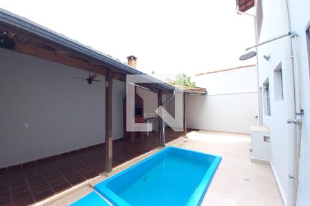 Casa à venda com 149m², 4 quartos e 2 vagas Casa à venda com 149m², 4 quartos e 2 vagasÁrea comum - Piscina