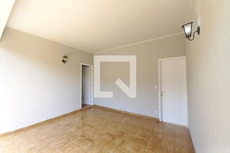 Casa à venda com 149m², 4 quartos e 2 vagas Casa à venda com 149m², 4 quartos e 2 vagasGaragem